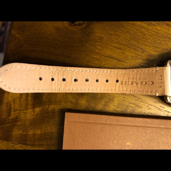 Coach Watch - Picture 4 of 7
